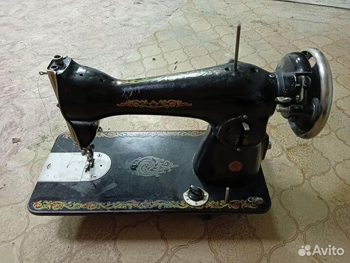 Отдам швейную машинку