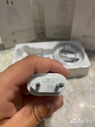 Зарядное устройстыо для iPhone 20w