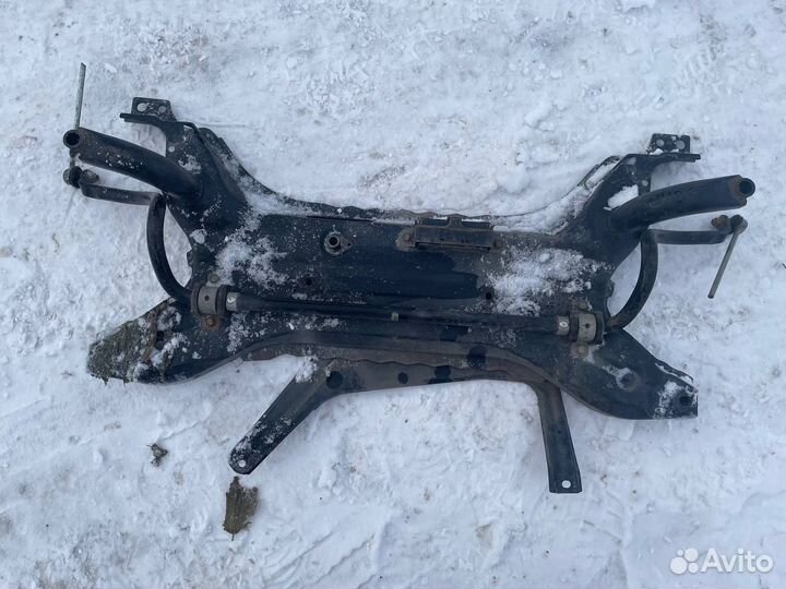 Подрамник передний Митсубиси Эклипс Кросс