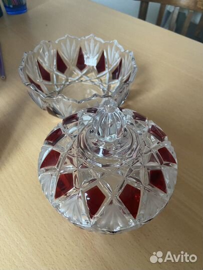 Салатник и конфетница