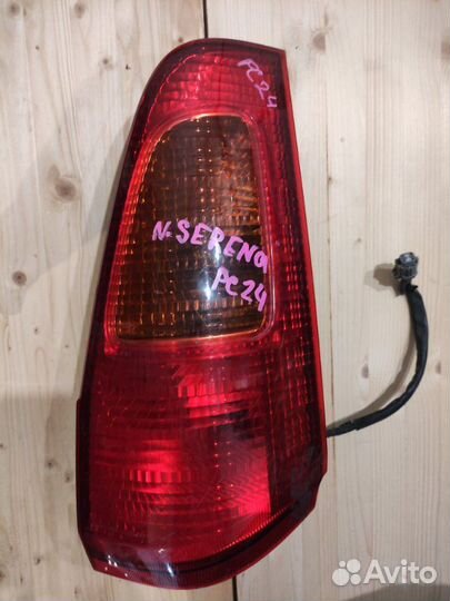 Фонарь задний правый Nissan Serena PC24
