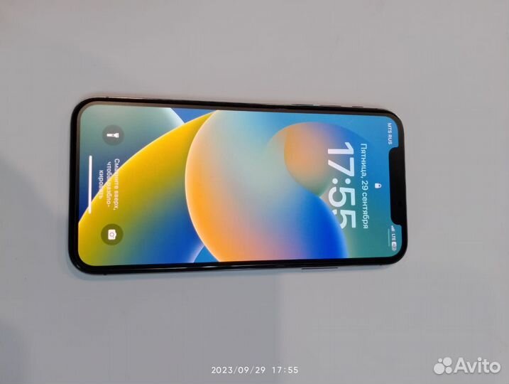 Продаю iPhone 10