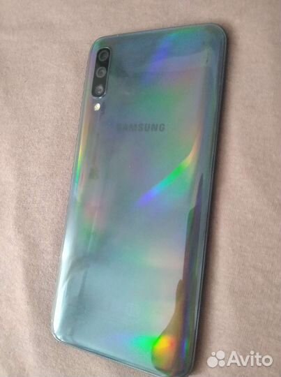Samsung Galaxy A50, 4/64 ГБ