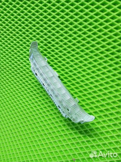 Дополнительный стоп сигнал Honda Civic 4D viii