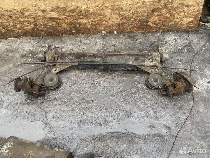 Задняя балка VW Passat B5