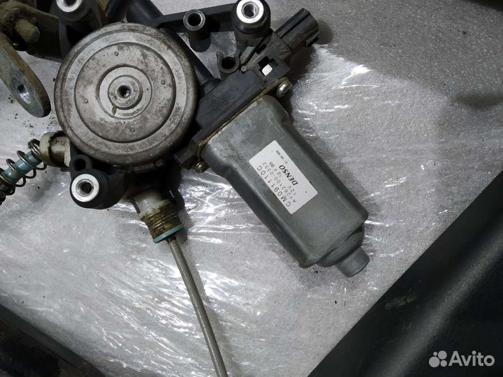 Дверь задняя правая Ford Escape 1 на запчасти