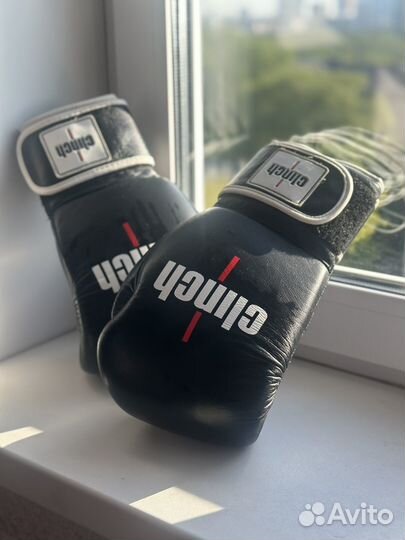 Боксерские перчатки 14 oz кожа