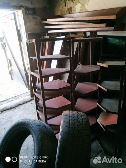 Стеллажи,полочки,верстаки