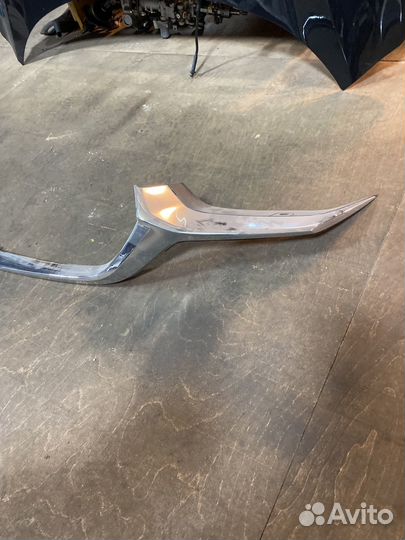 Молдинг решетки радиатора Mazda CX-30