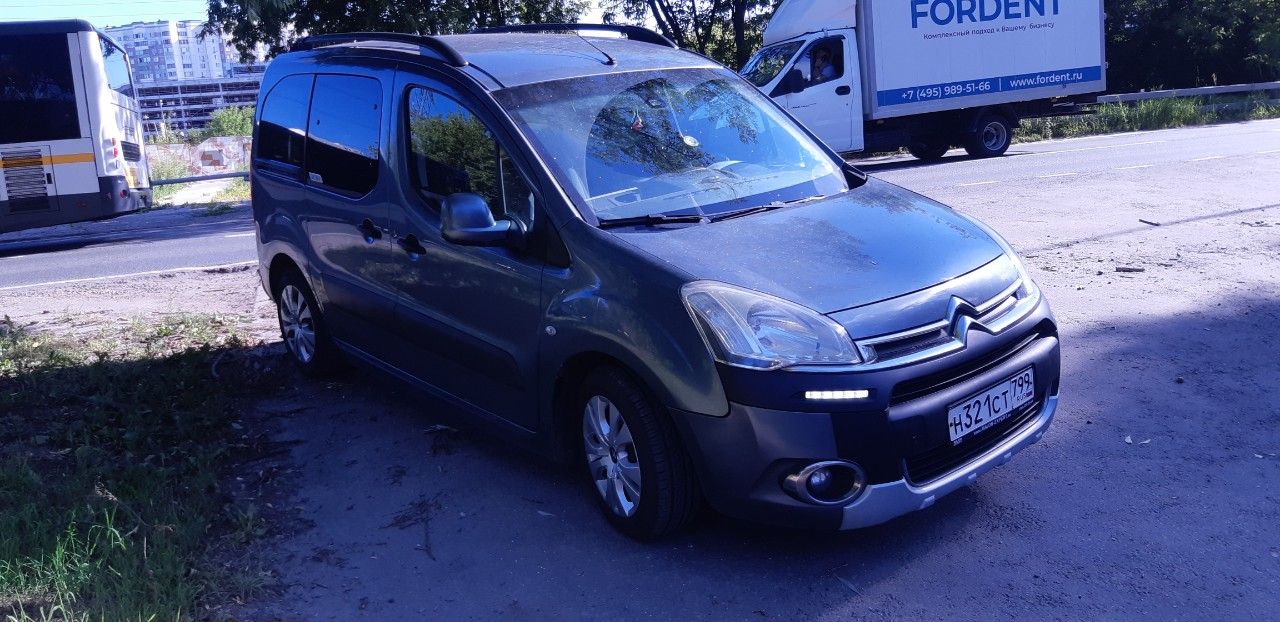 Citroen Berlingo: фото владельца