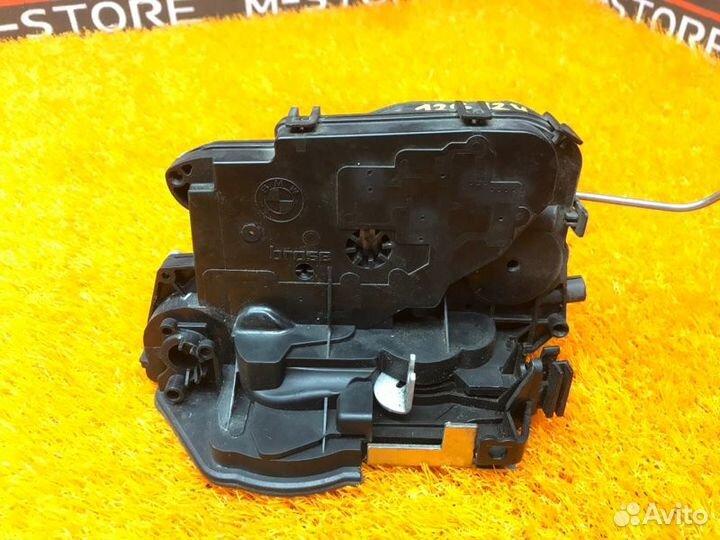 Замок двери задний правый Bmw 3-Series E90 N46B20B