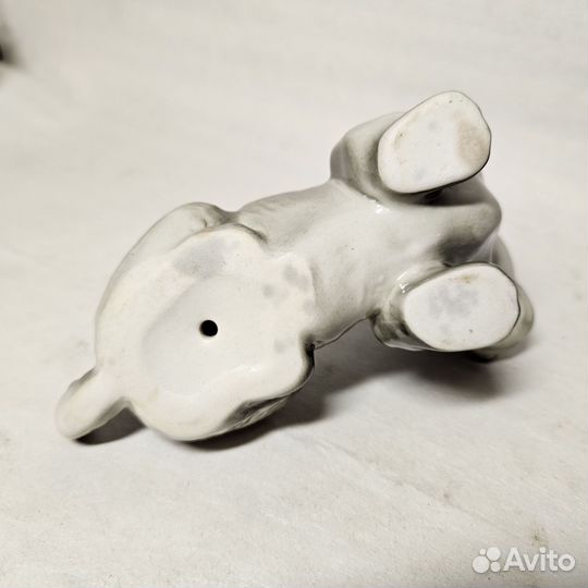 Фарфоровая статуэтка 