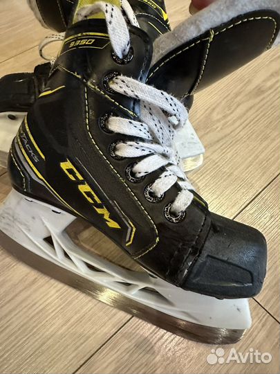 Коньки хоккейные ссм