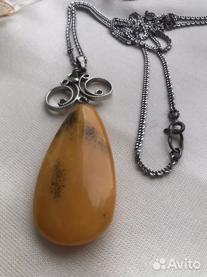 Янтарь, бакелит СССР Прибалтика