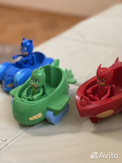 Герои в масках игрушки