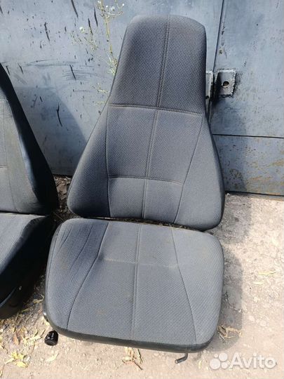 Сиденья передние Ваз 2107
