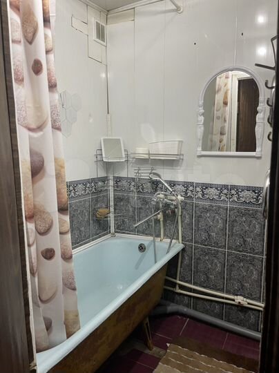 2-к. квартира, 45 м², 5/5 эт.