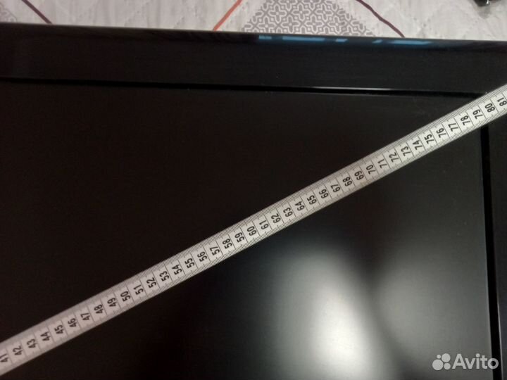 Телевизор Samsung, диагональ 80 см