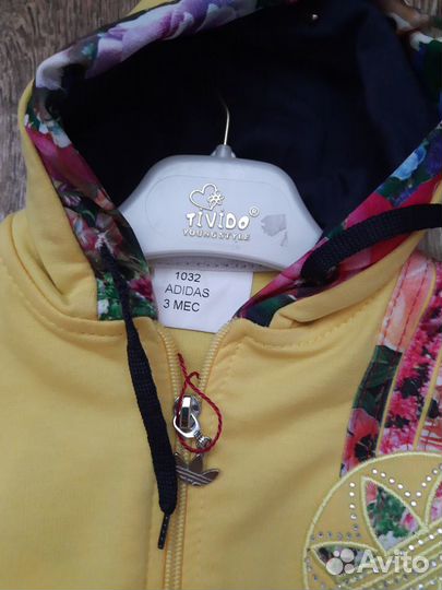 Новый спортивный костюм на малышку