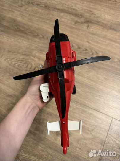 Вертолет игрушечный