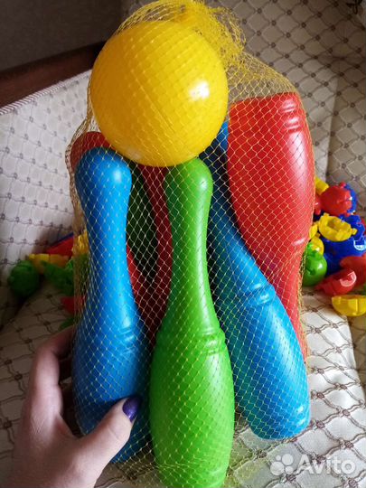 Детские игрушки. (Кегли и мозайка)