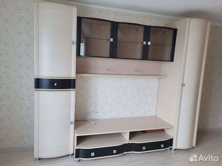 Стенка в гостиную бу