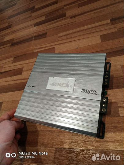 Автомобильный уселитель для сабвуфера