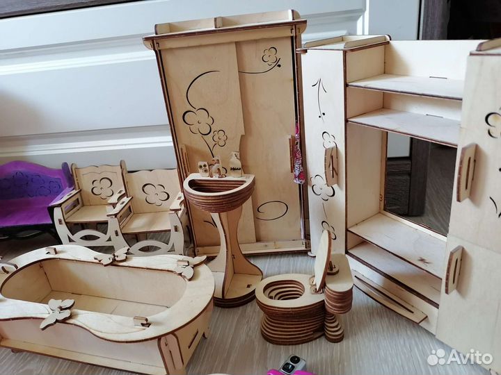 Домик кукольный