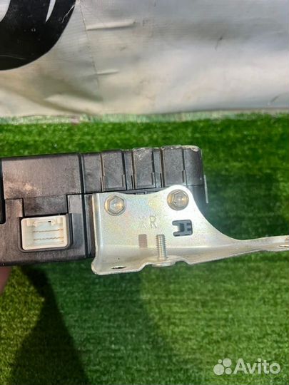 Блок управления тормозами (3) Lexus Rx450H GYL10