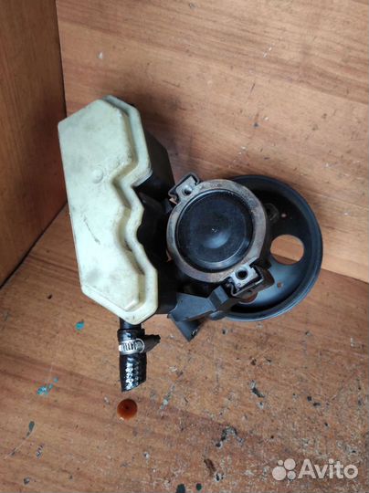 Насос гидроусилителя Опель Вектра Б 1,6 1,8