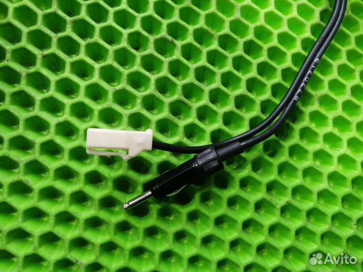 Антенна Mitsubishi Lancer X