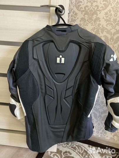 Мотокуртка