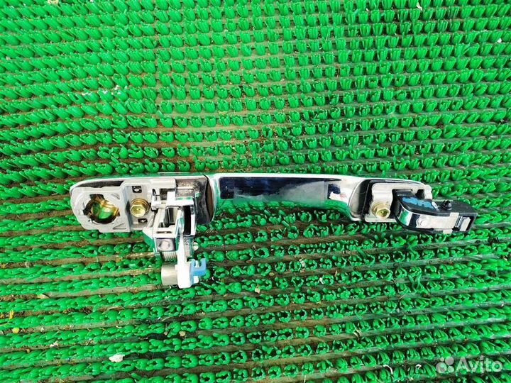 Ручка наружная двери передней правой Honda CR-V 2