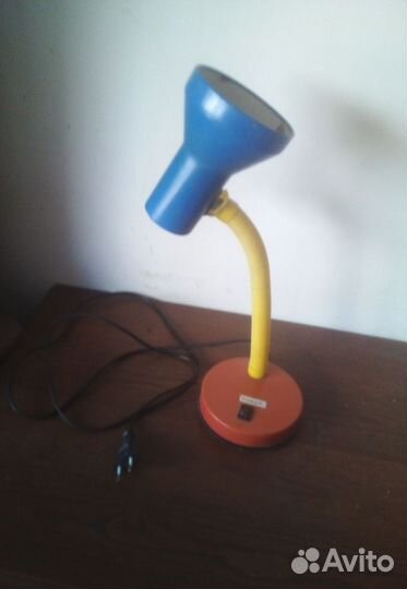Лампа настольная