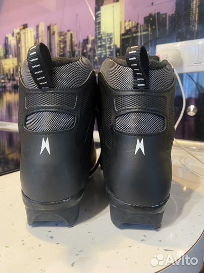 Ботинки для беговых лыж