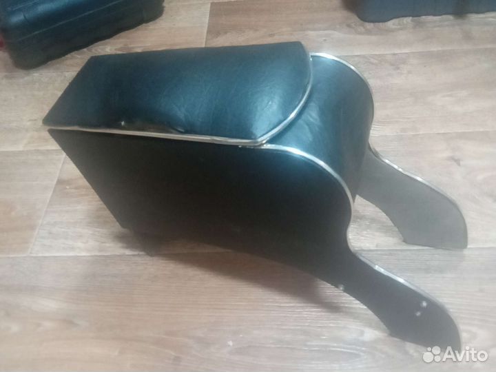 Подлокотник