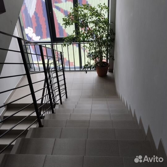 Уборщик подъезда