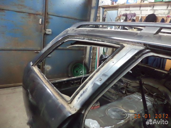 Боковое стекло багажника Ауди 100 С 4 универсал