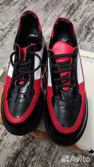 Кроссовки женские 40