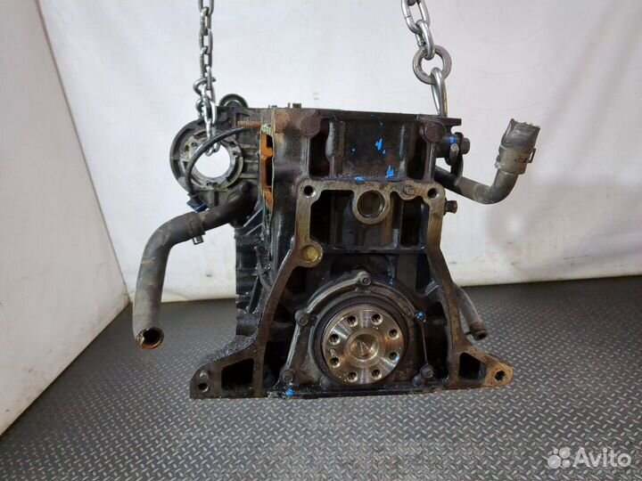 Блок цилиндров киа Carnival, 2005