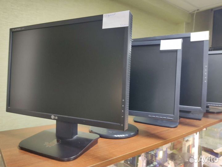 Множество мониторов