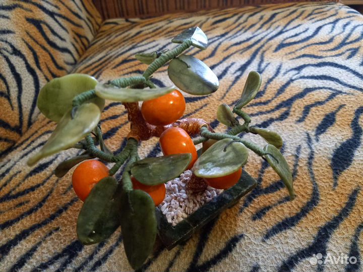 Дерево счастья из камней