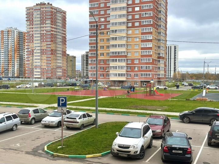 2-к. квартира, 62 м², 2/14 эт.