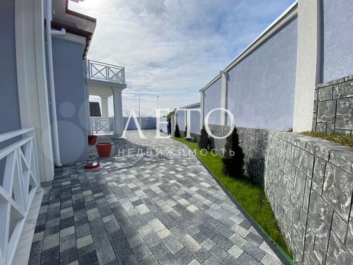 Дом 210 м² на участке 5 сот.