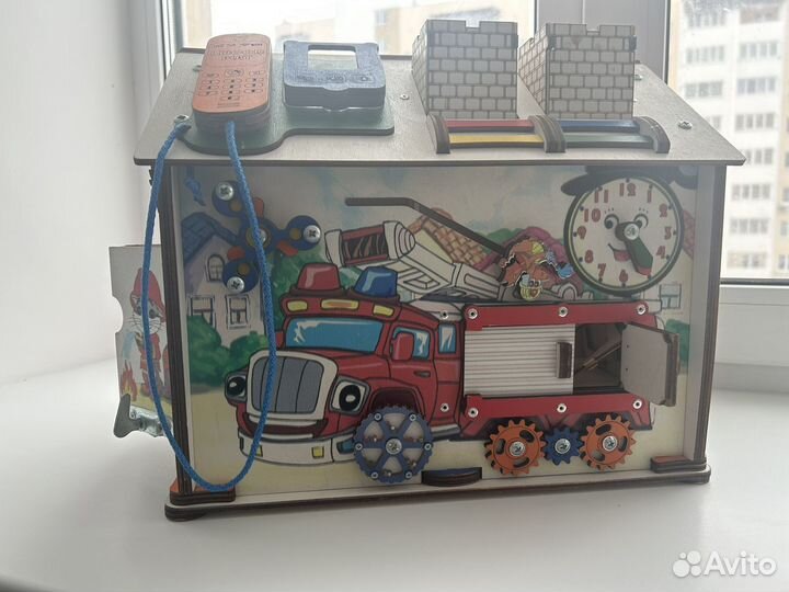 Бизиборд домик со светом большой