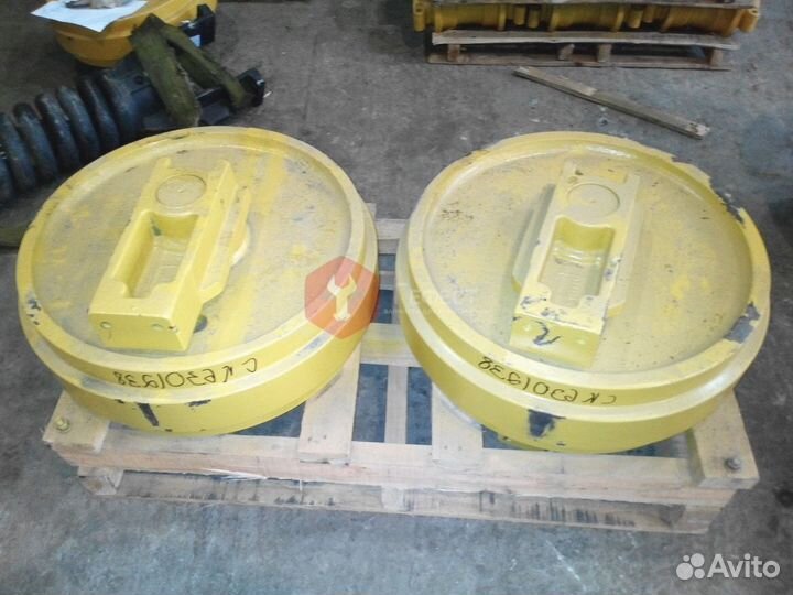 Колесо направляющее CAT 320DL 7Y-1601