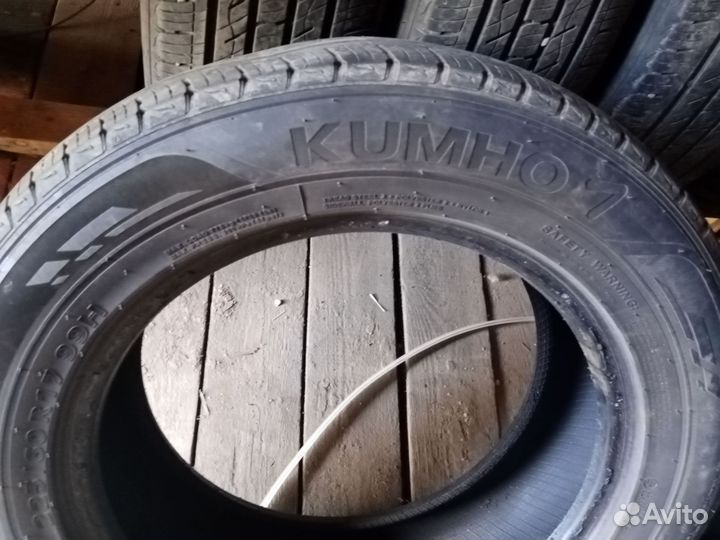 Kumho Crugen Premium KL33 225/60 R17 99H