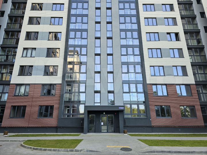 1-к. квартира, 52,4 м², 1/9 эт.