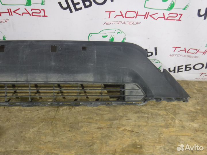 Решетка переднего бампера нижняя Toyota Rav 4 XA50