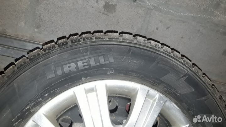 Зимние шины на металических дисках